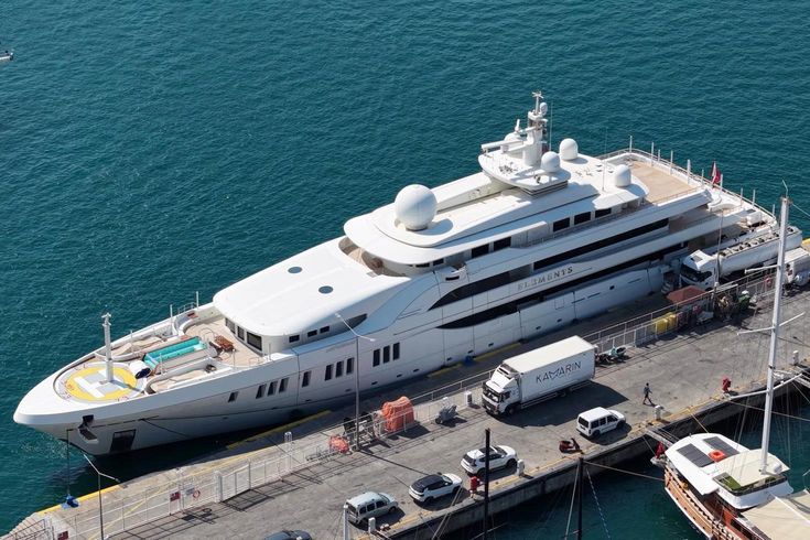 A $125 million superyacht refueled in Fethiye.