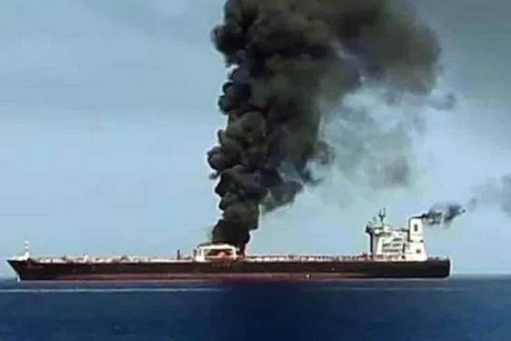 Attack on tanker in Strait of Hormuz: Fire extinguished