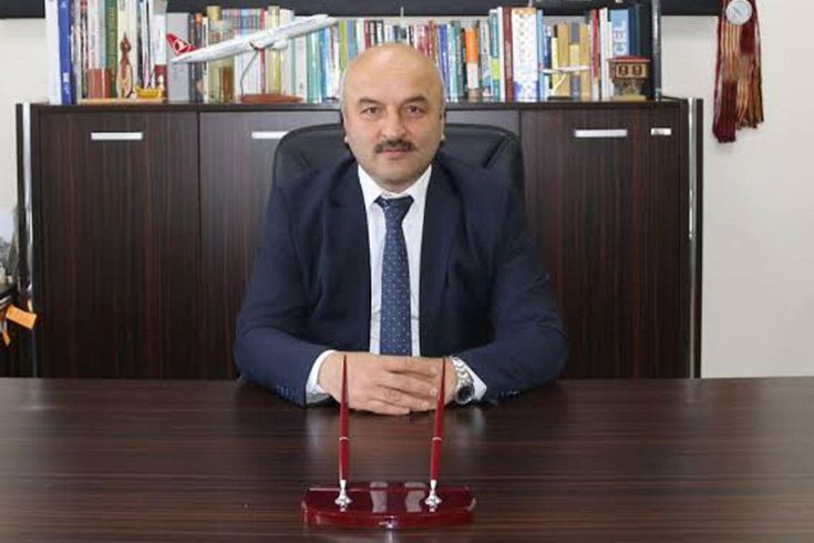 قامت ولاية غيرسون بفتح تحقيق بحق مدير شؤون الصحافة والعلاقات العامة عمر تكين وذلك على خلفية تهديده لمواطن.