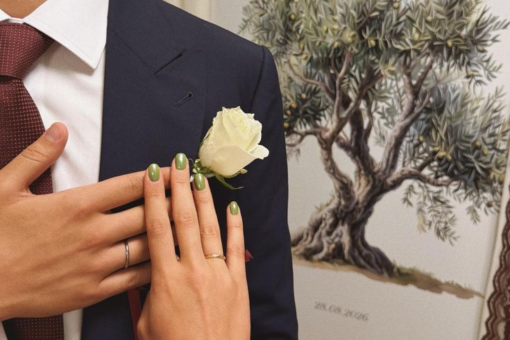 Famous actress Sıla Türkoğlu took the first step towards marriage.