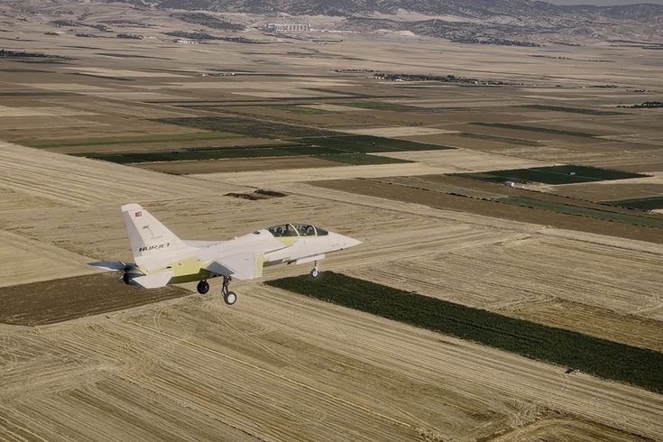 HÜRJET Zafer Bayramı'nda ilk uçuşunu gerçekleştirdi