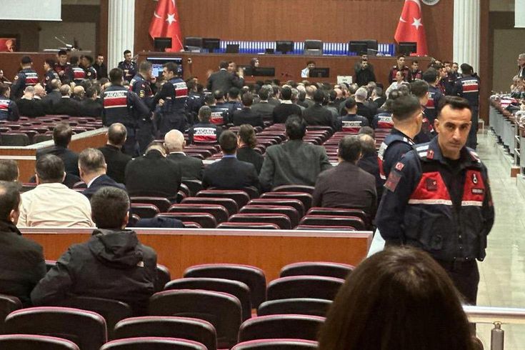 İBB davasında görüntü çekenler hakkında soruşturma başlatıldı