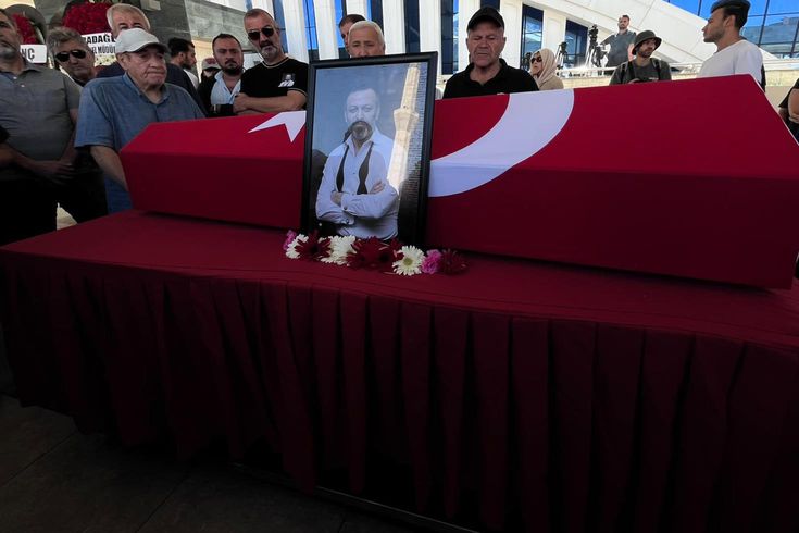 Serhat Kılıç son yolculuğuna uğurlandı! Cenazesinde tüm gözler onu aradı hemen açıklama yaptı