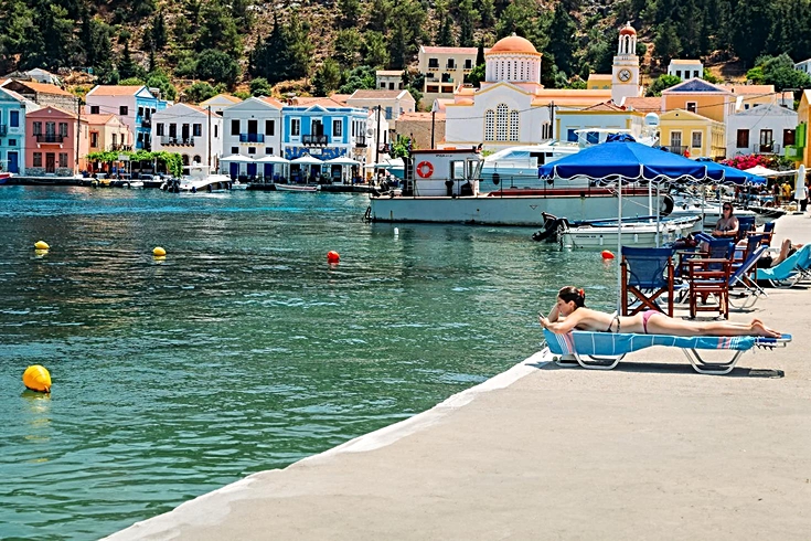 Türkiye'nin hemen dibinde! Meis Adası'nda 1 yıl kalana 280 bin TL verilecek