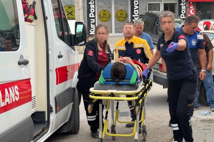 Bolu'da kaza yerini görüntüleyen gazetecilere sağlık ekibinden 'eşeğe mi diyoruz' tepkisi