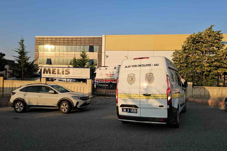 Kayseri’de bir şahıs fabrika önünde intihar etti