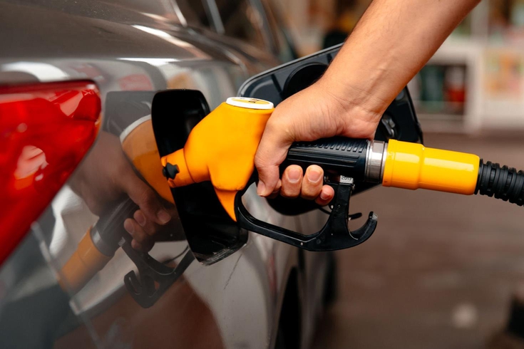 Akaryakıtta tarihi eşik! Motorin 100 lirayı aştı