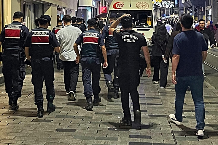 İstanbul merkezli Ailem Güvende operasyonunda 20 şüpheli tutuklandı