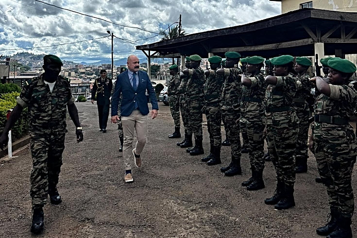Kamerun ordusunun subayları Türkçe öğreniyor