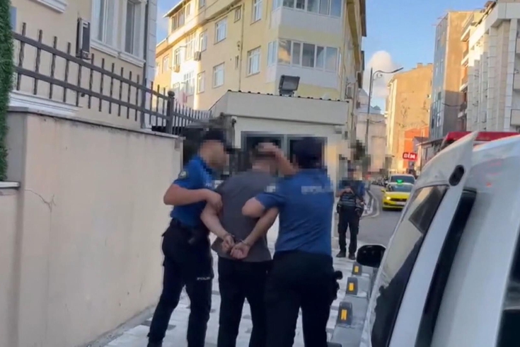 Yoldan geçen kadına hakaret etti, Atatürk’e küfürler savurdu
