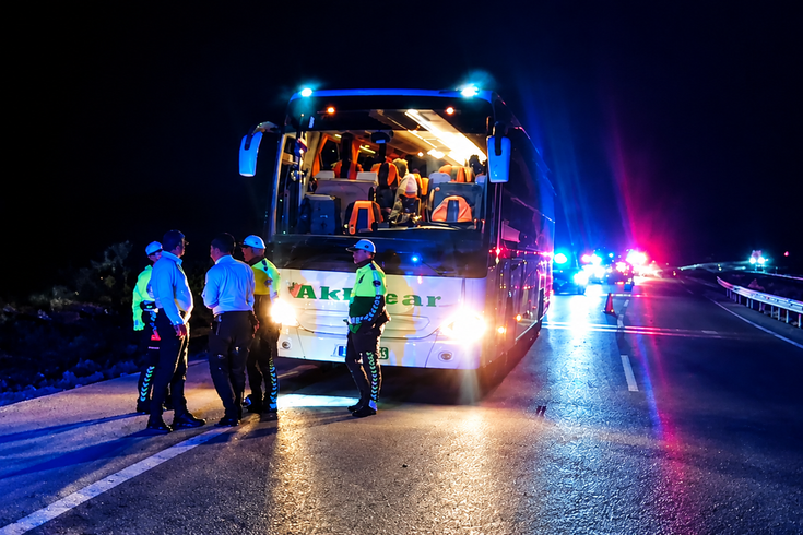 Manisa'da otobüs kazası: 18 kişi yaralandı