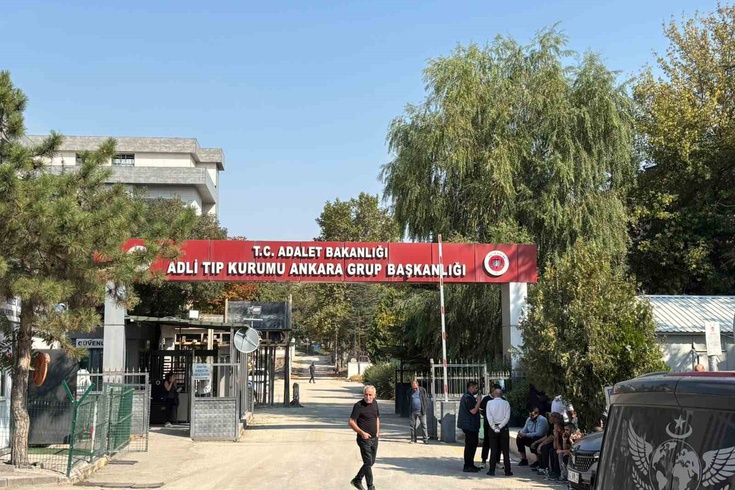 Ankara'da 2'si kardeş üç arkadaşını öldürmüştü! Zanlı teslim ol çağrısına uymayıp aynı tabancayla intihar etti