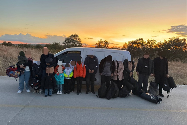 Uzunköprü'de 15 kaçak göçmen yakalandı, sürücü gözaltına alındı