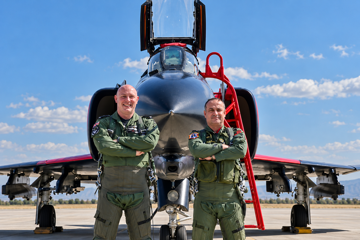 Türkiye ve İngiltere hava kuvvetleri komutanları kokpite geçti! Konya’da F-4’lerle havalandılar