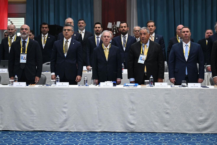 Fenerbahçe'de kritik gün! Olağan genel kurul toplantısı başladı