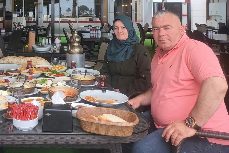 Akyazı'da eşi tarafından bıçaklandığı öne sürülen 6 çocuk annesi Betül Arık, 23 günlük yaşam mücadelesini kaybetti