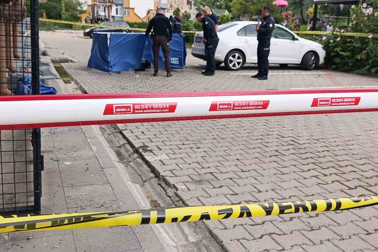 Kayseri'de balkon temizliği faciayla bitti! Merdiven kaydı, 2 çocuk annesi 13. kattan düştü