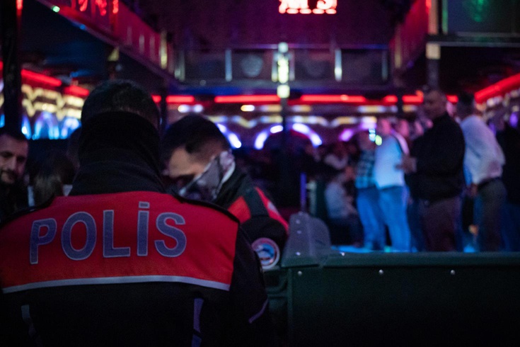 Ankara'da gece yarısı düğmeye basıldı! 68 gözaltı, 94 kadına işlem