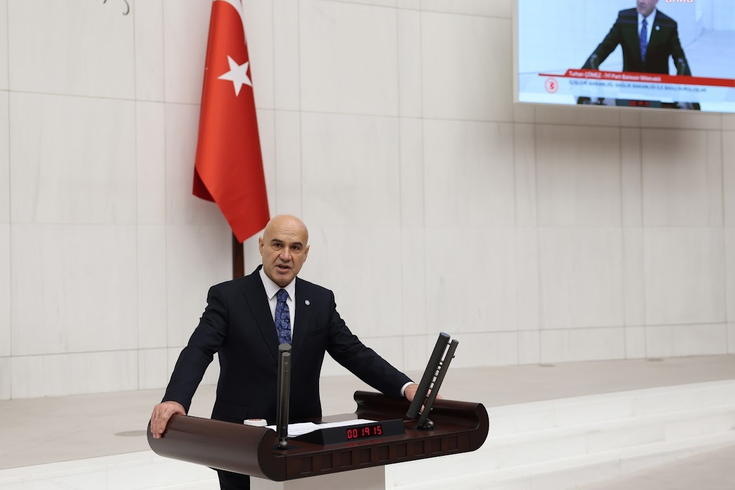 Fatma Betül Sayan Kaya'nın tıp eğitimi Meclis'e taşındı: Aynı yıllarda İSBAK personeli ve Başbakan danışmanı görünüyor