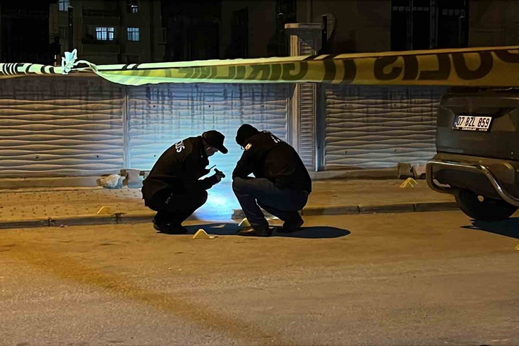 Konya'da boşanma aşamasındaki eşini kızının gözü önünde 4 kurşunla vurdu! Kadının hayati tehlikesi var