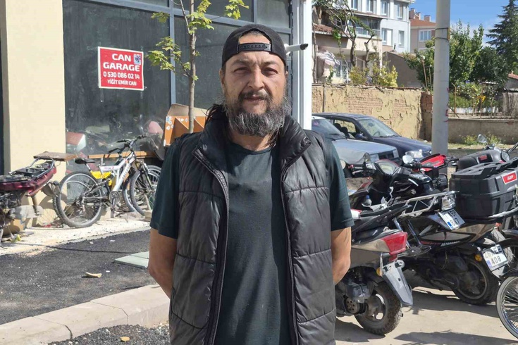 Eskişehir'de hırsızlar çaldıkları motosikleti zaten tamire gideceği dükkana getirdi! Takip uygulaması ele verdi