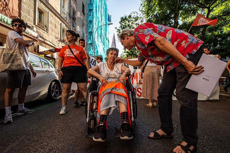 İspanya'daki konut krizinin sembolü olan 87 yaşındaki Mari Carmen hastanede hayatını kaybetti