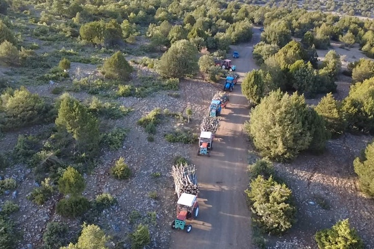 Yozgat Çekerek'te imeceyle kışlık odun hazırlığı