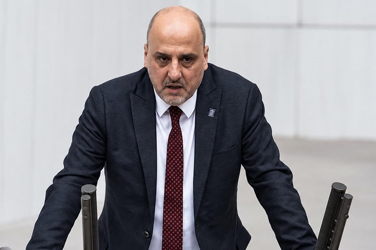 TİP Milletvekili Ahmet Şık Eskişehir'de hastaneye kaldırıldı, anjiyo oldu