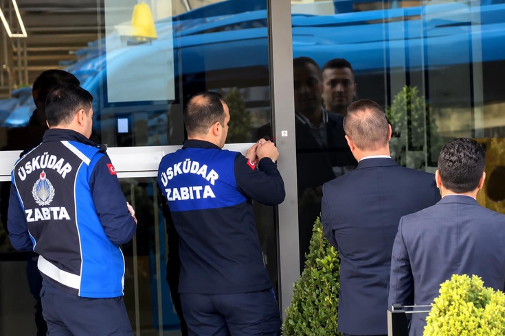 Üsküdar'da 1 yıldır protesto edilen McDonald's şubesi mühürlendi