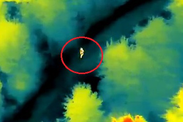 The person who got lost in the forest was rescued after their location was determined with a thermal camera.