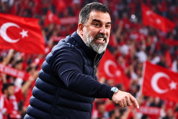 A Milli Takım'ın başına mı geçiyor? Arda Turan'dan iddialara yanıt