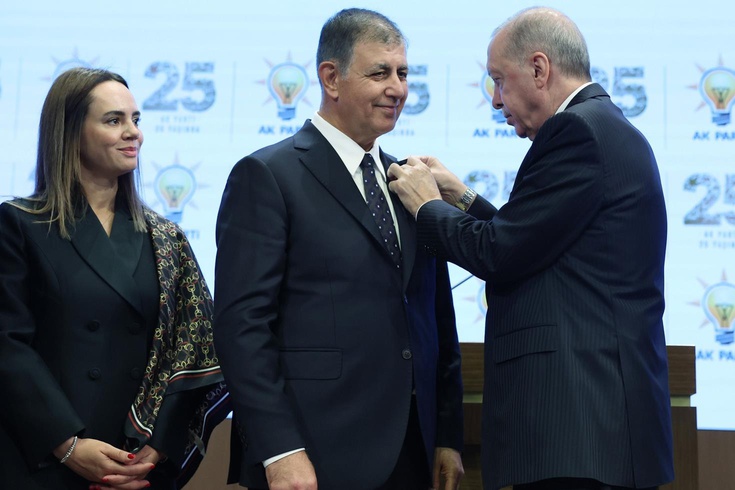 AK Parti'ye geçen Cemil Tugay hızlı başladı! Mega projesi için Erdoğan'dan da destek aldı