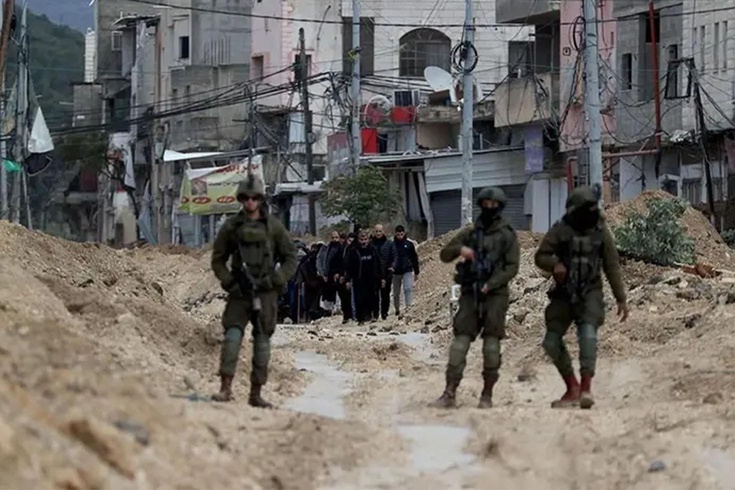 Israel forced 2 Palestinian families in East Jerusalem to demolish their homes with their own hands.