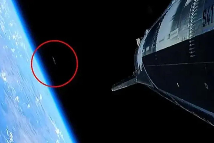 Mysterious object in SpaceX's live broadcast: First caught on camera, then disappeared