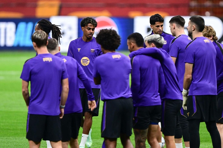 Maç bitti ama gitmediler! Barcelona'dan Galatasaray'a sürpriz ziyaret