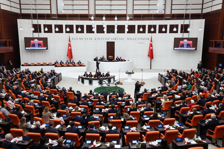Meclis'te fon kavgası! Çömez'den eski bakana 163 milyon lira sorusu, AK Parti 84 tutuklamayı açıkladı