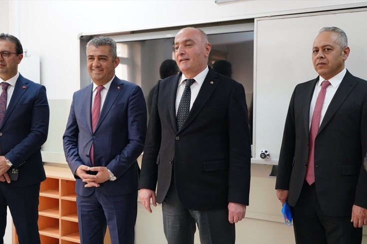 Erzurum'da 250 Öğrenciye Giyim Yardımı