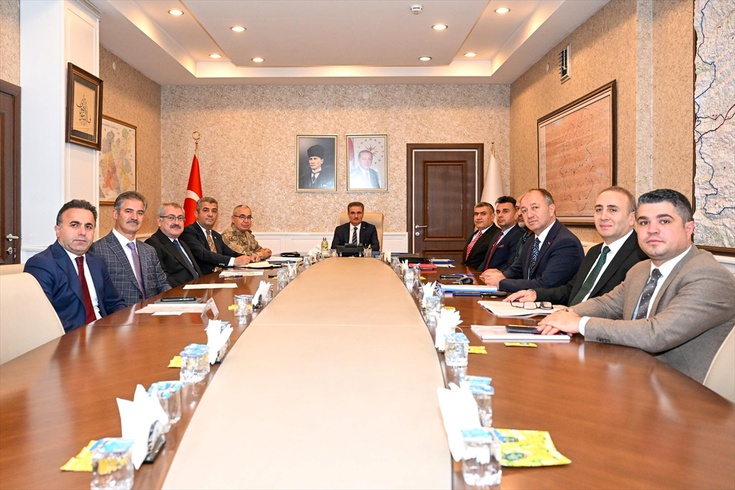 Erzurum'da Vali Baruş'tan dijital risk değerlendirmesi