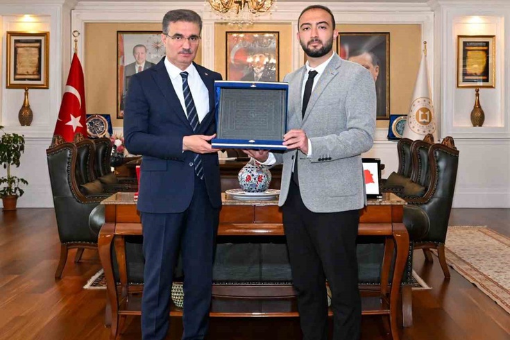 Bilirdönmez'den Vali Baruş'a ahi sancağı ziyareti