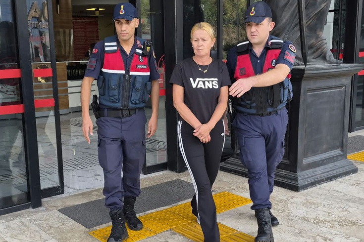 Alanya'da otel tatili faciayla bitti! Merdivende ittiği eşi öldü, Polonyalı kadın tutuklandı