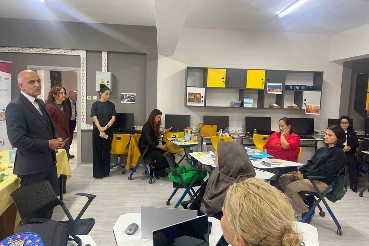 Eskişehir'deki STEM kursuna Scientix Türkiye ekibinden inceleme ziyareti