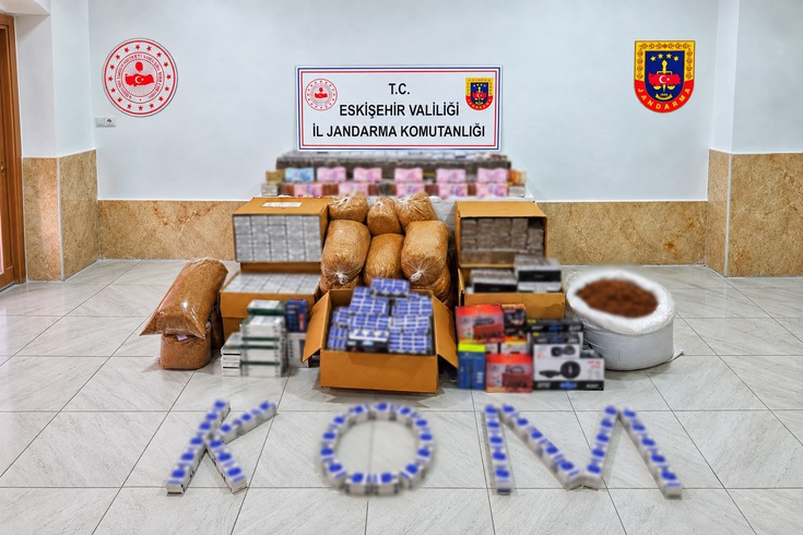 Sivrihisar'da kaçak sigara operasyonu: 1 milyon 10 bin TL ele geçirildi
