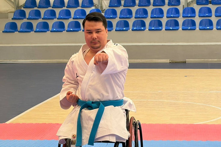 He lost both legs in the earthquake, and became Turkey's runner-up in his first tournament, which he entered in a hospital chair.