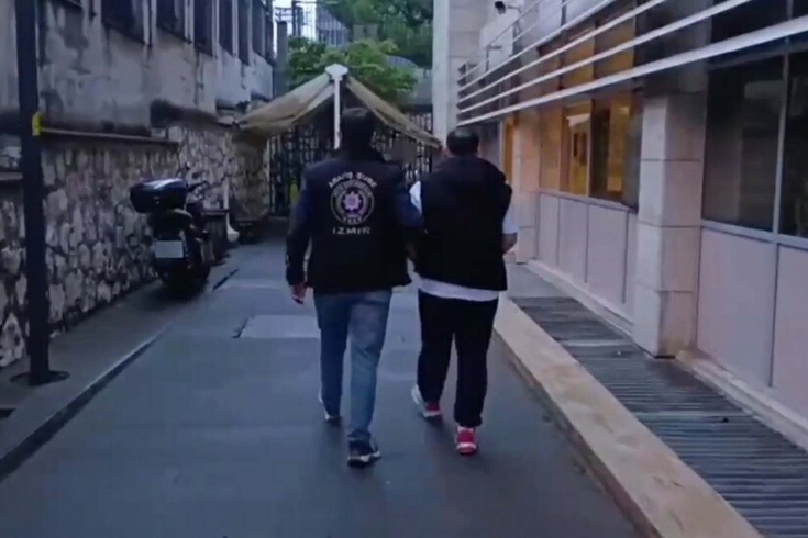 Dikkat çeken haber: İzmir'de 74 adrese eş zamanlı operasyon: 164 şüpheli gözaltına alındı: İşte detaylar