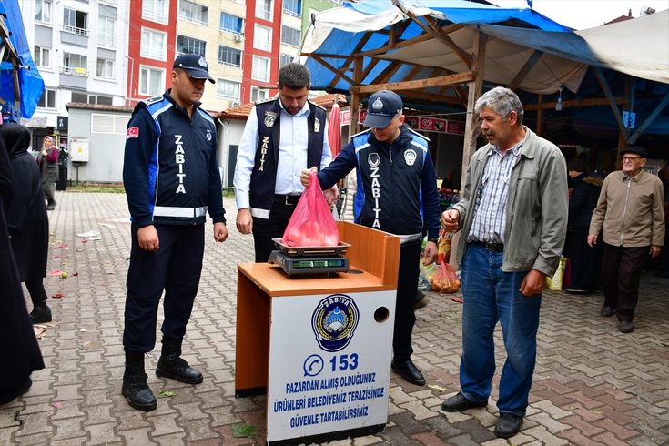 Samsun Terme'de semt pazarlarında zabıta denetimi sürüyor