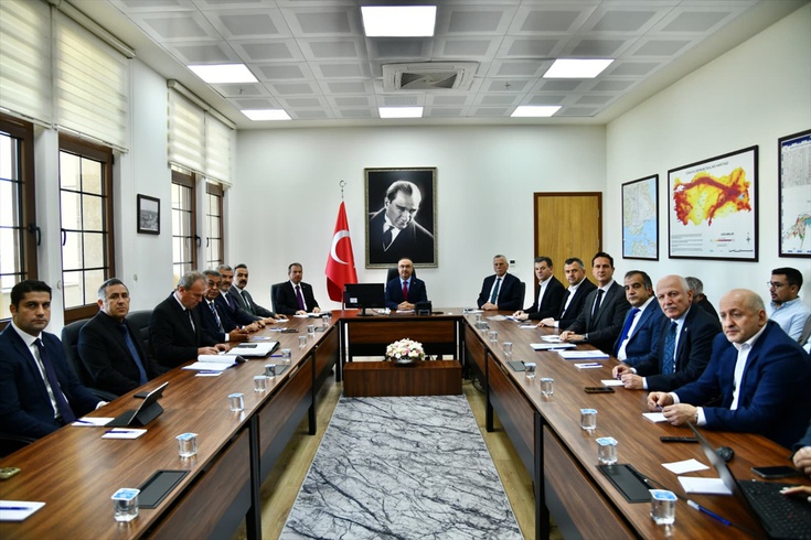 Tekirdağ Çerkezköy'de hemzemin geçit güvenliği Vali Soytürk başkanlığında ele alındı