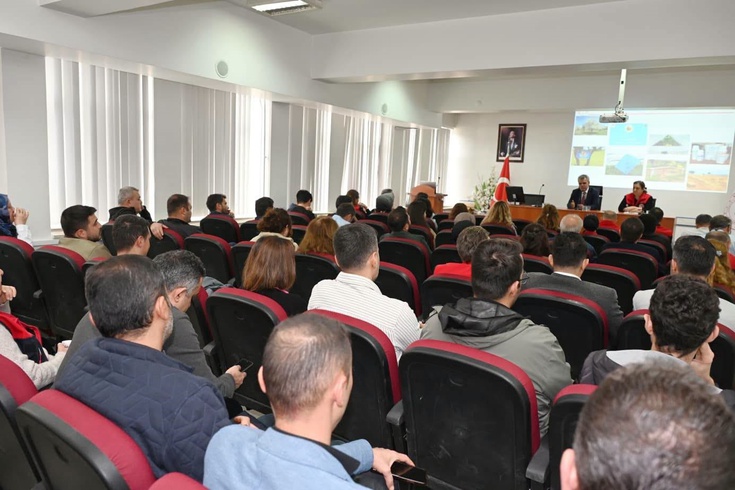 Denizli'de bitki sağlığı toplantısı: Erken uyarı sistemleri gündemde