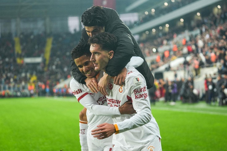 Galatasaray liderliğini 88. dakikada attığı golle korudu