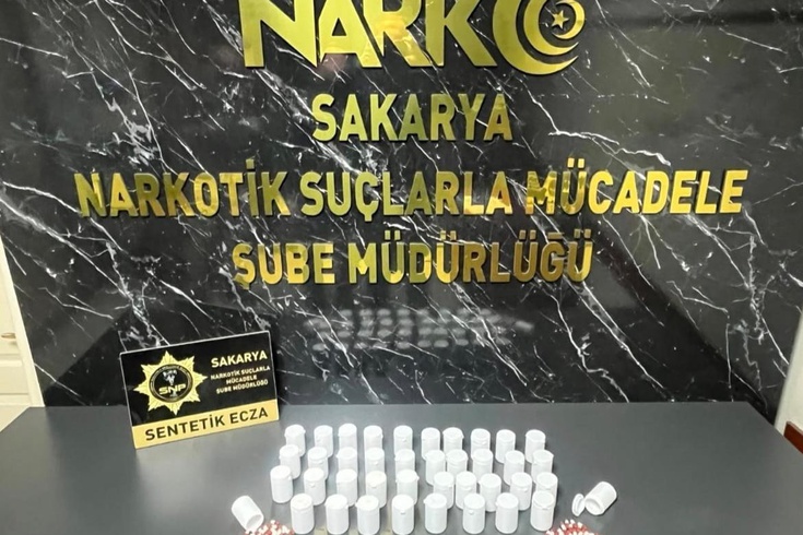 Sakarya'da uyuşturucu operasyonu: 3 zanlı tutuklandı