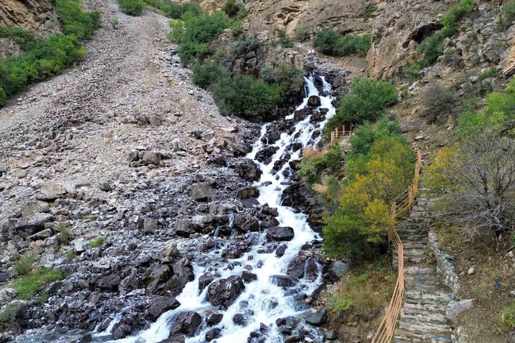 Kanispi Şelalesi sonbahar yağışlarıyla yeniden coştu